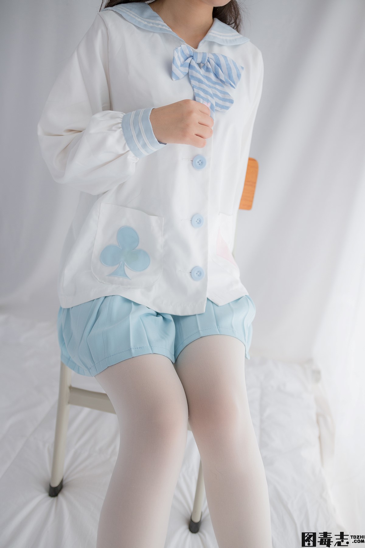 [轻兰映画] VOL.001 半度度度喵 少女白丝