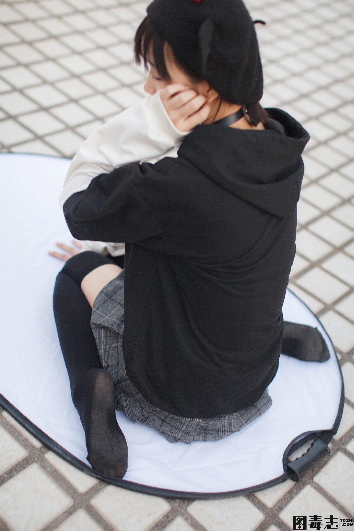 [少女秩序] EXVOL.004 项圈少女过膝黑丝