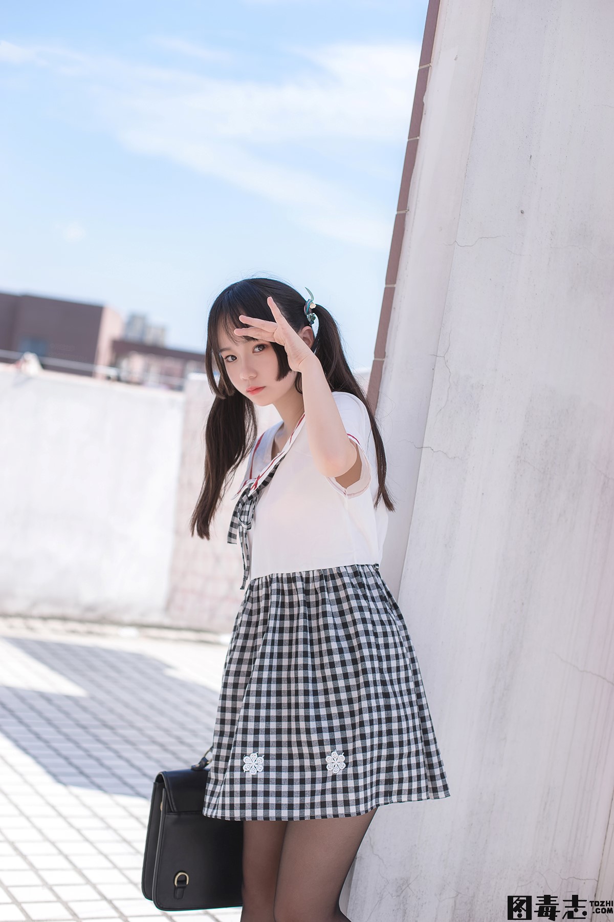 [轻兰映画] SPL.007 半度度度喵 黑丝学妹的性感