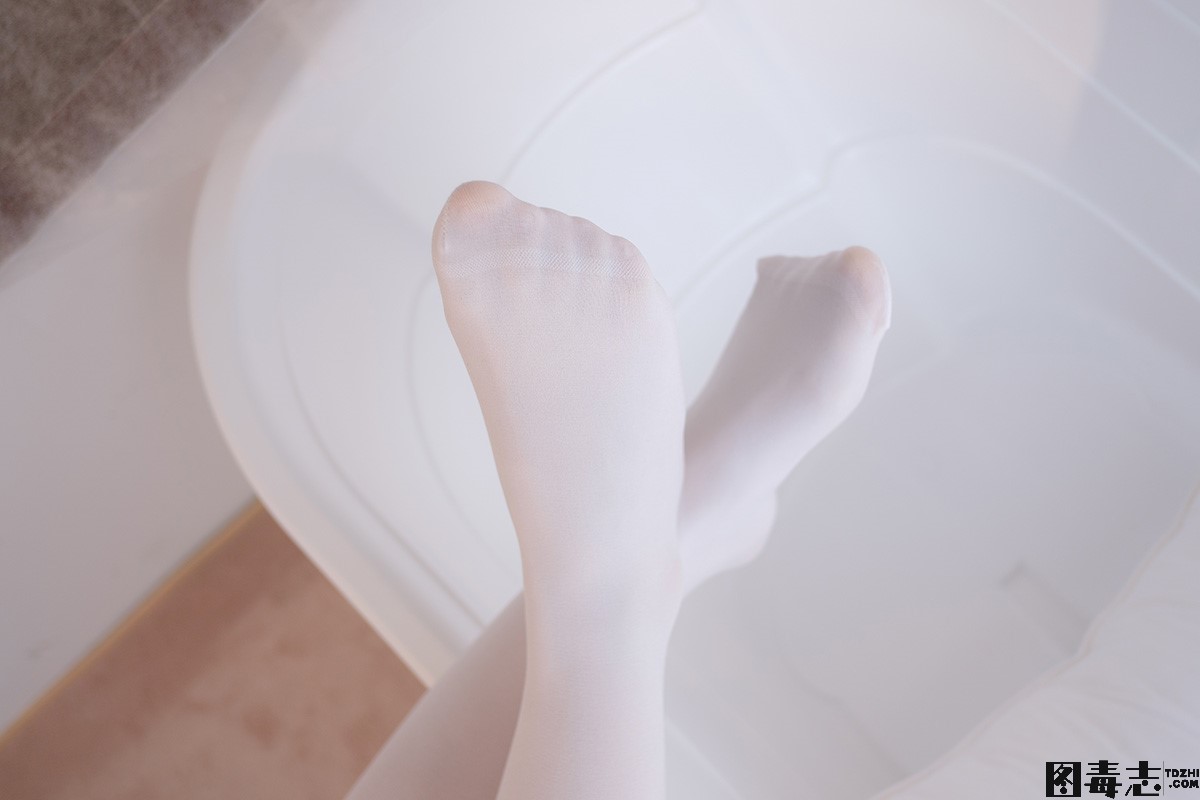 [森萝财团] 爱花写真 ALPHA-002 水手服体操白丝