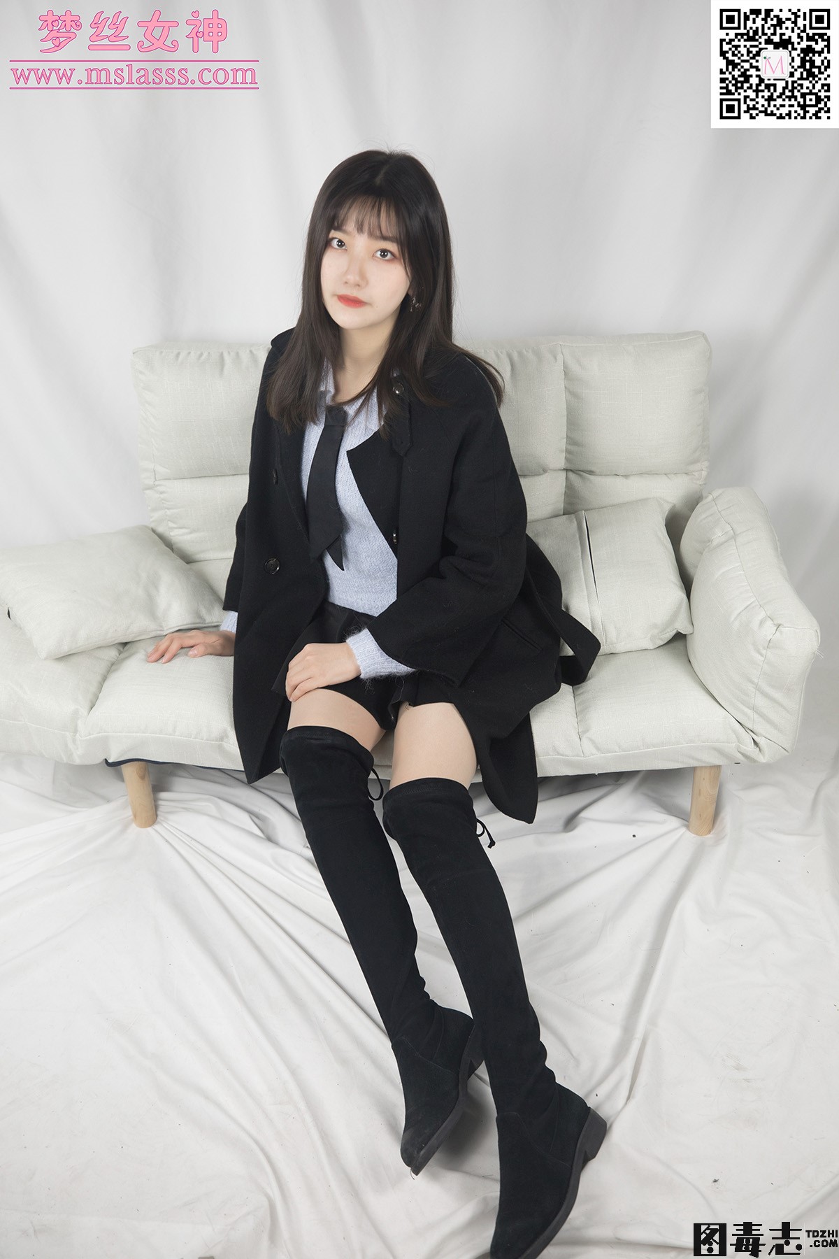 [MSLASS梦丝女神] 2020.01.07 小盐《黑风衣下的美腿》