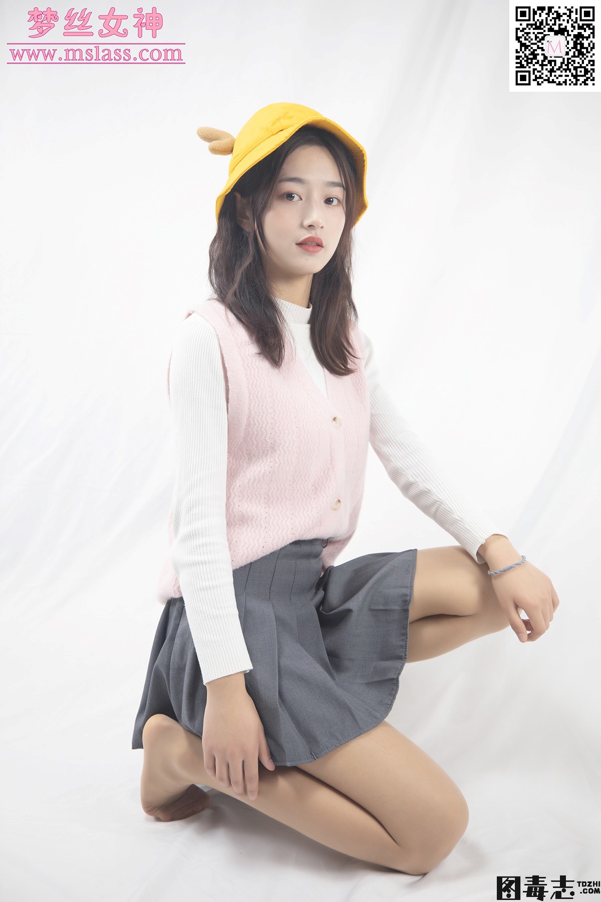 [MSLASS梦丝女神] 2019.12.08 璇璇《9分颜值小黄鸭帽》