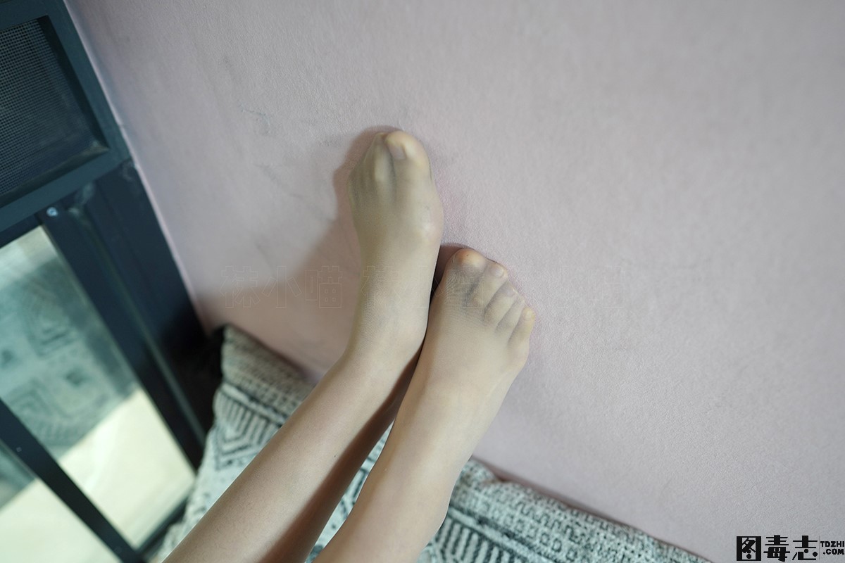 [袜小喵x壹吻映画] YW008《嘟嘟·香槟职业装》