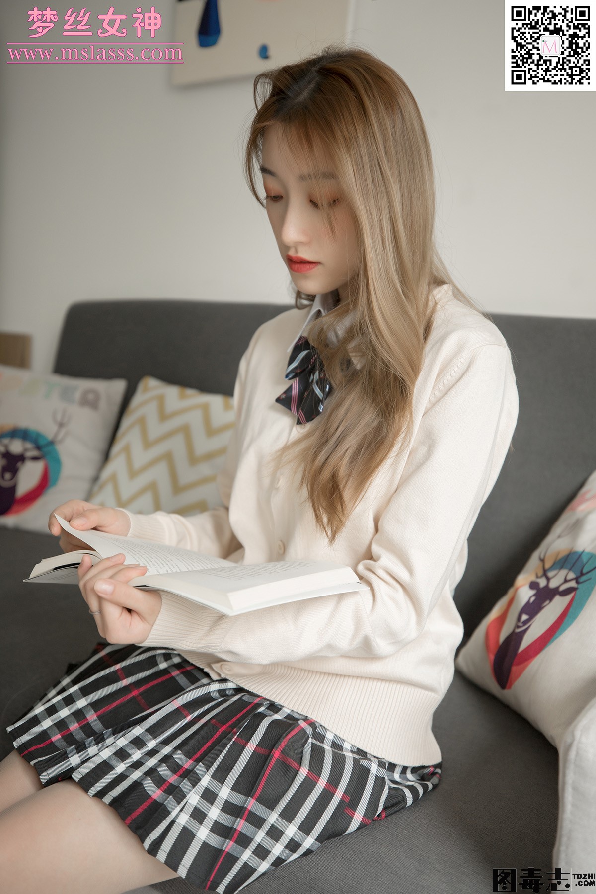 [MSLASS梦丝女神] 2020.04.11 晓晓《这短裙真香》