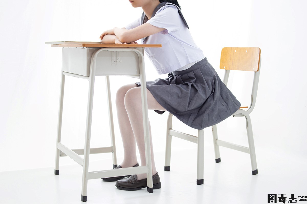 [森萝财团] JKFUN-018 小青 15D超薄白丝