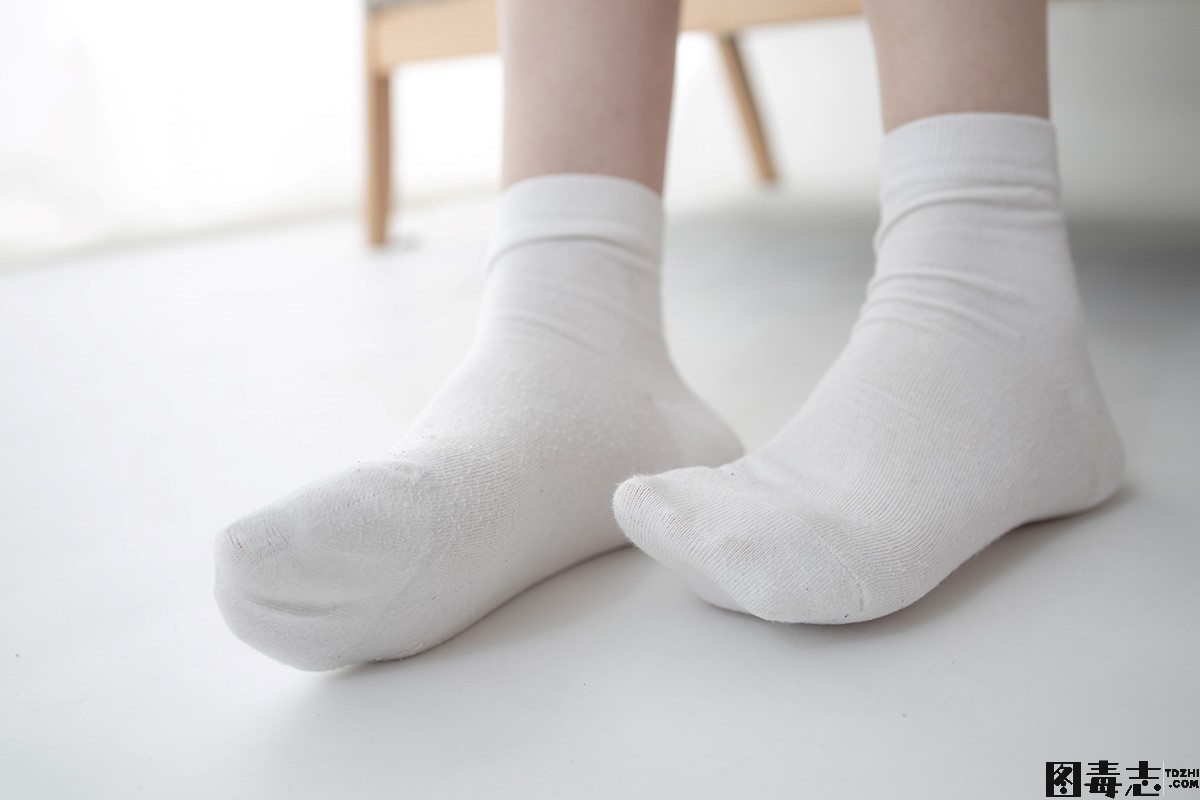 [森萝财团] JKFUN-041 Aika 百圆定制1-3 短棉袜