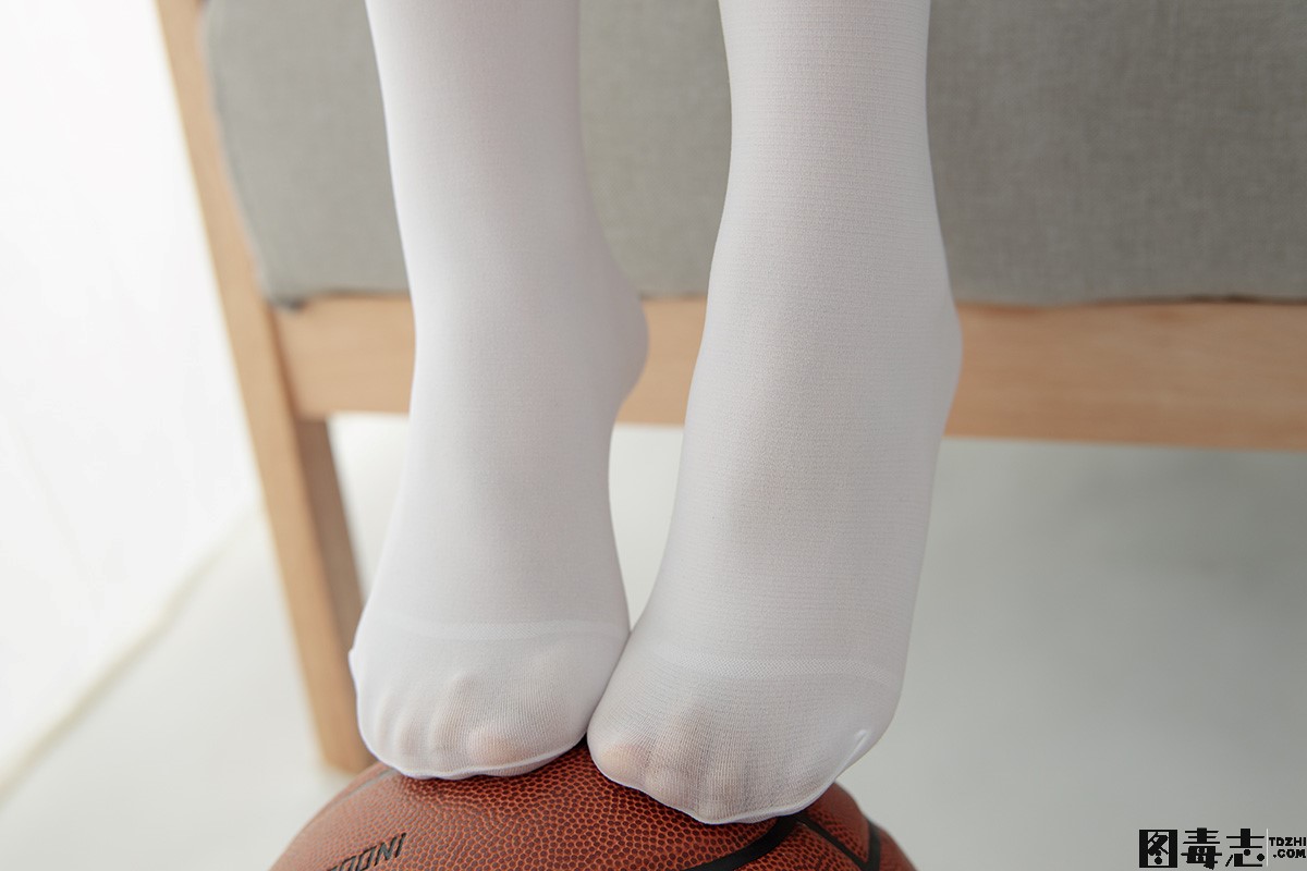 [森萝财团] JKFUN-042 卉子 与篮球无关 80D白丝