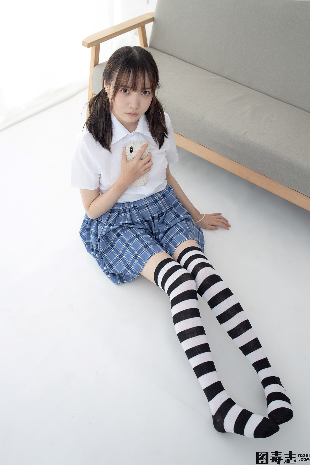 [森萝财团] JKFUN-043 Aika 百圆定制1-4 黑白高筒