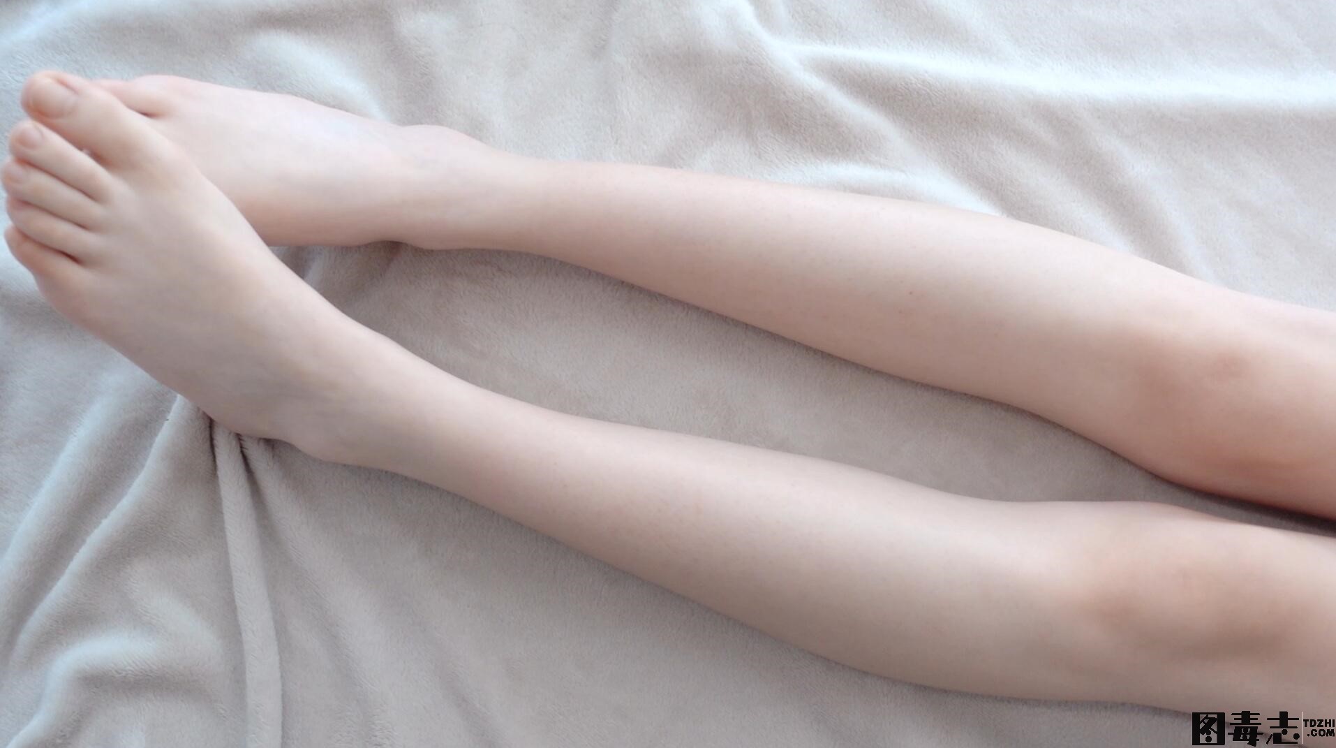 [森萝财团] JKFUN-053 Aika 乳霜按摩裸足