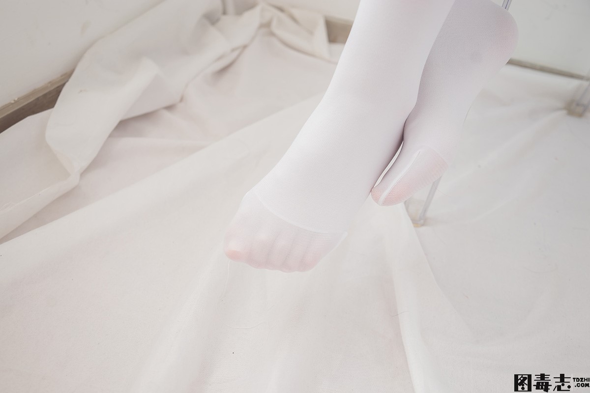 [森萝财团] BETA-031 浴缸体操服白丝