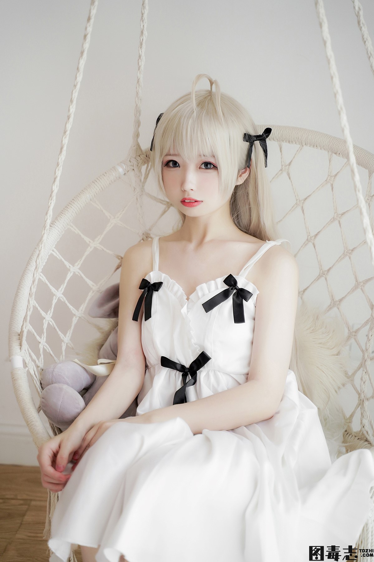 [十万珍吱伏特] NO.08 穹妹白裙