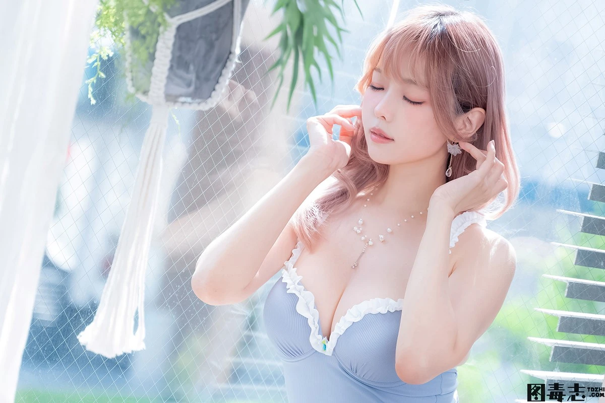 [ElyEE子] 摺耳貓少女+雾蓝色