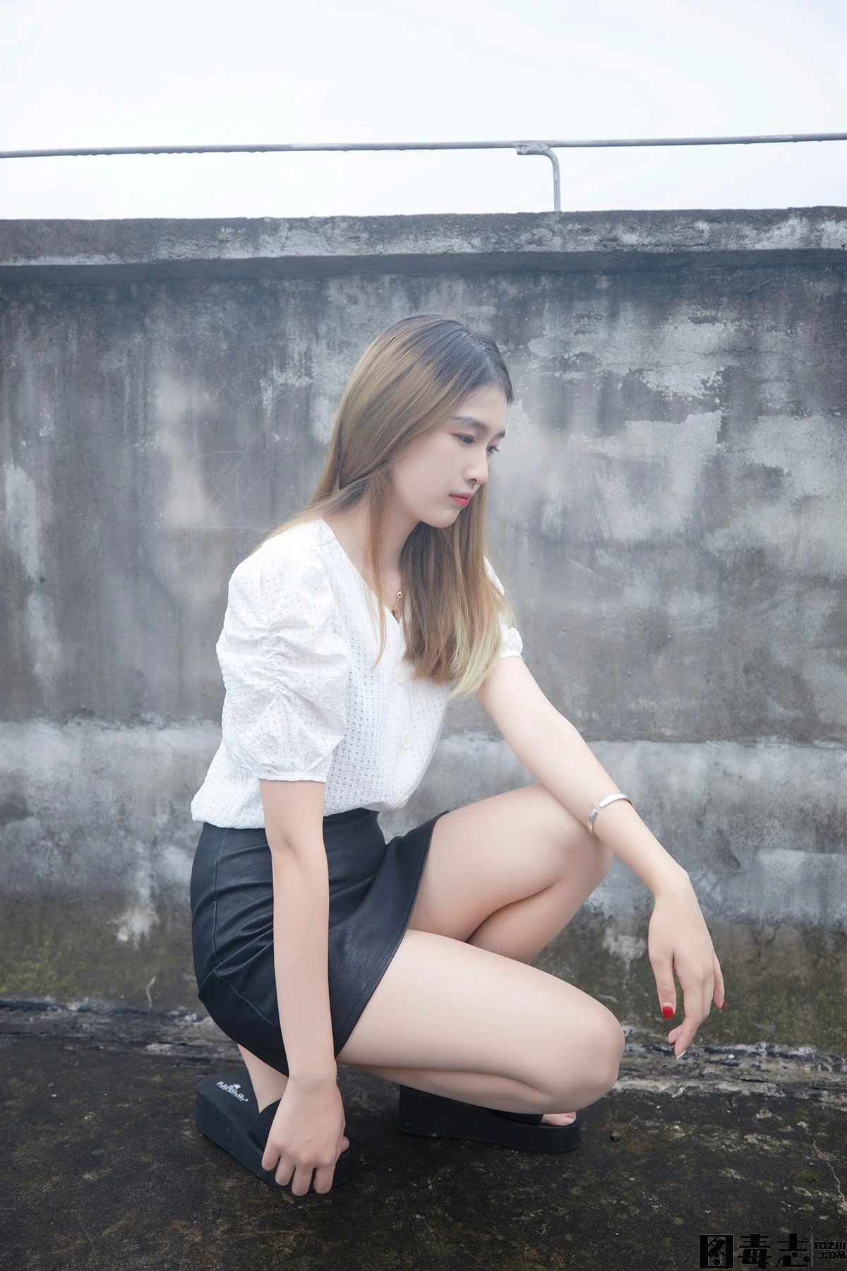 [MSLASS]梦丝女神 – 王晓瑞 天台肉丝