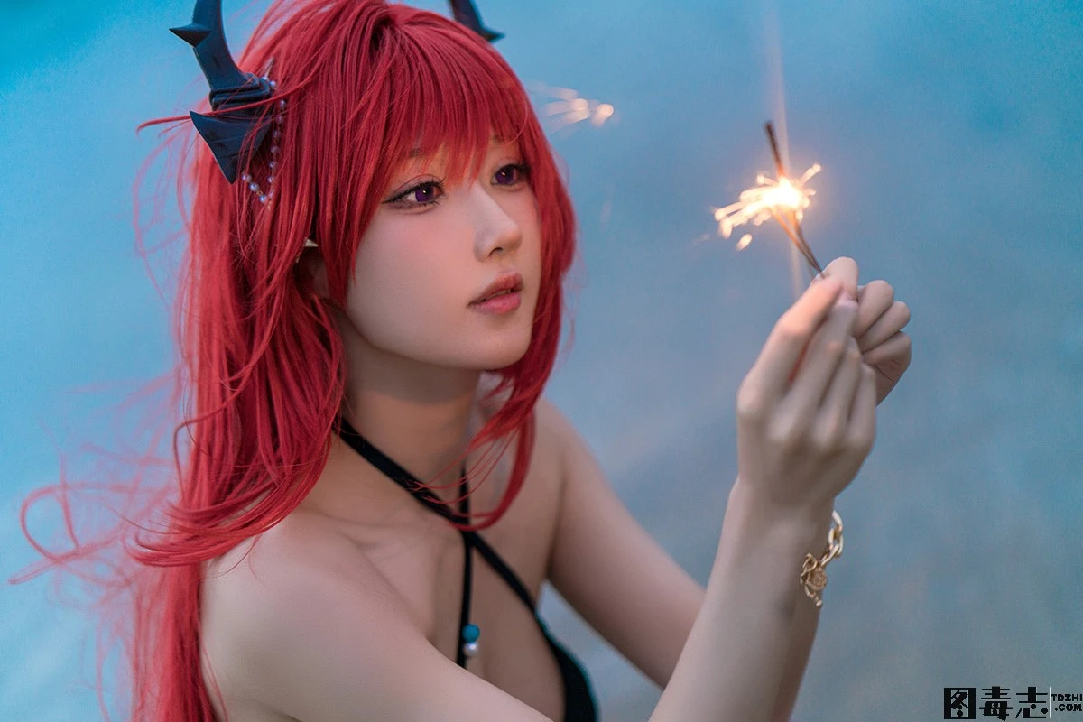 [阿包也是兔娘] 明日方舟 史尔特尔泳装