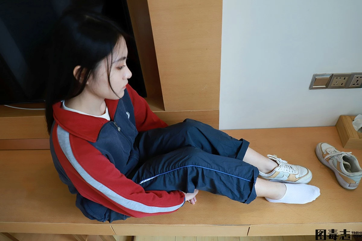 誉铭传媒] 袜足摄影2022第2期作品– 图毒志