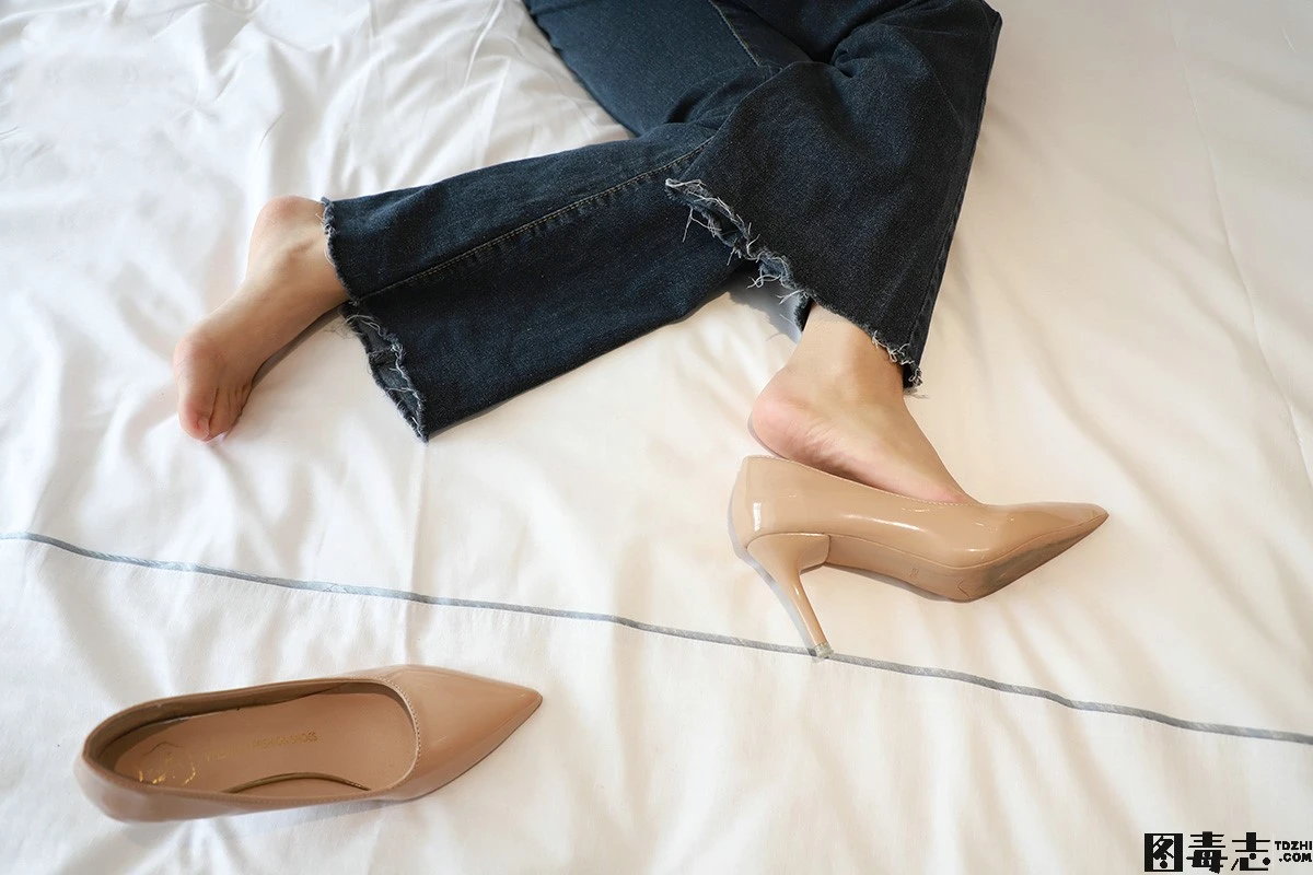 [誉铭传媒] 袜足摄影 2024 新年礼包2